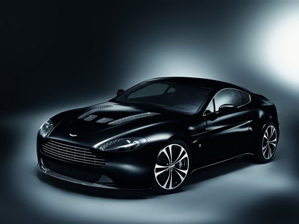 Aston-Martin-Carbon-Black