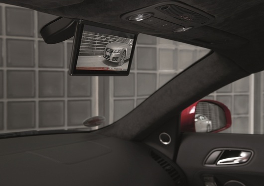 Digitaler Innenspiegel im Audi R8 e-tron